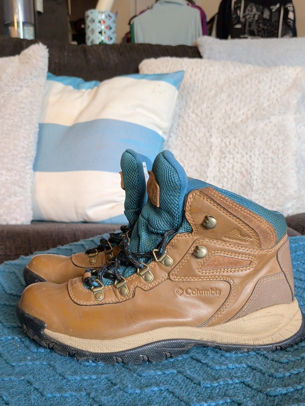 Columbia Tan and Teal Women's Lace-Up Hiking Boots